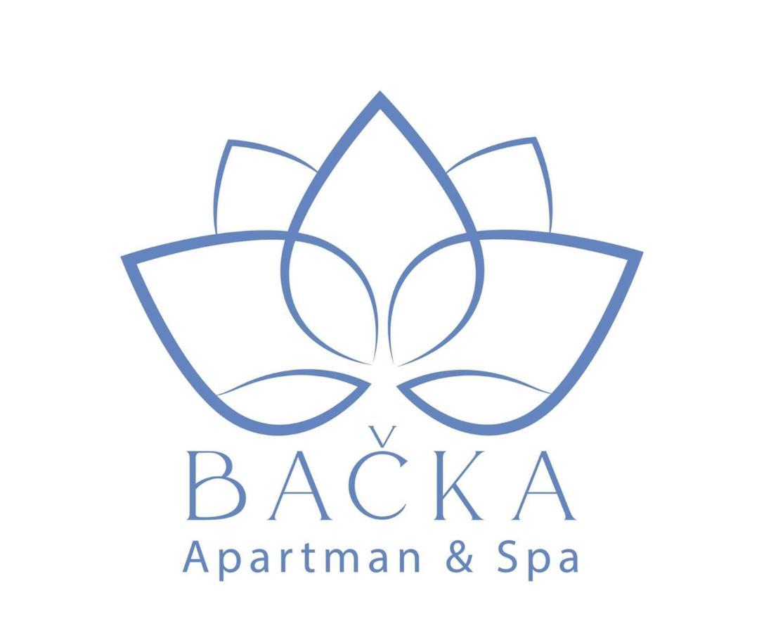 Backa